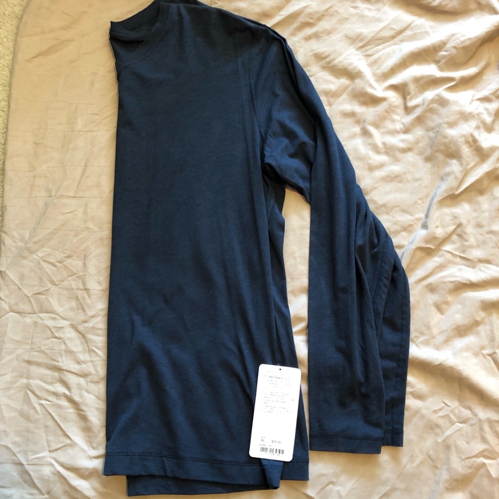Men’s lululemon long sleeve shirt